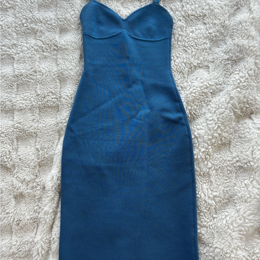 Aritzia Babaton fitted blue dress